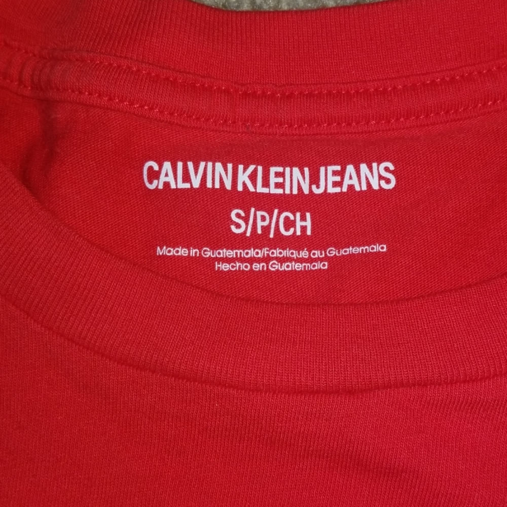 Calvin Klein - Picture 3 of 3